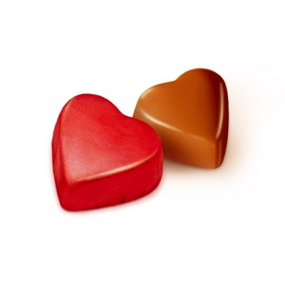 Конфеты шоколадные Победа Вкуса в форме сердечка с ореховым кремом
